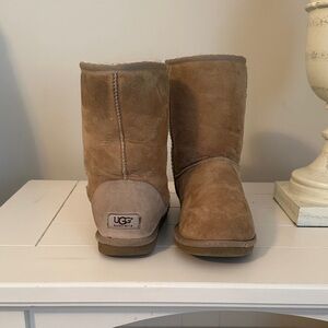 UGG Classic Chestnut Boots